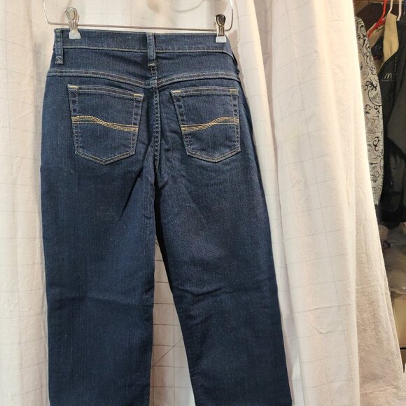 Lee Riders Ladies Blue Jeans, size 6M, Straight Fit, Classic Fit - Picture 6 of 10